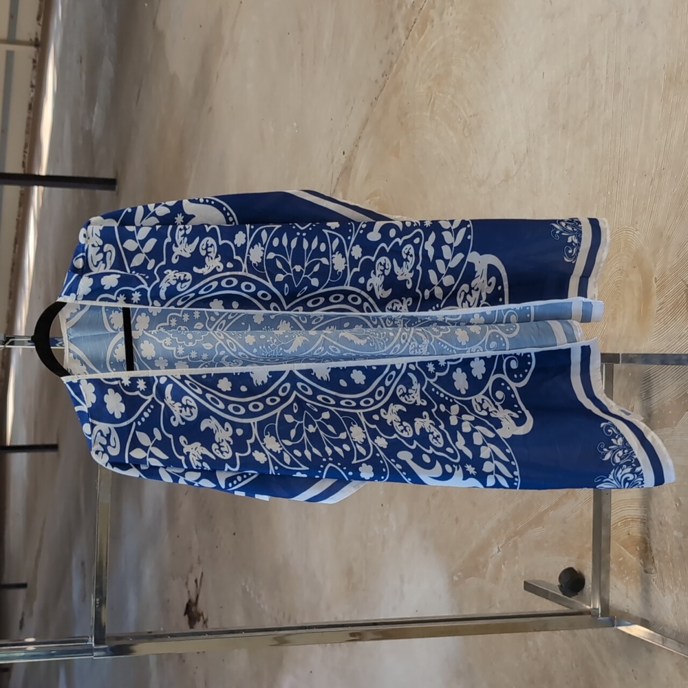 Blue and White Floral Cover Up Shawl Ruana
